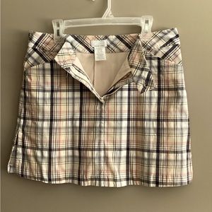 Women’s golf skort, size 14. Plaid.